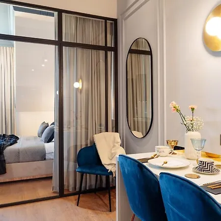 Luxury 5bd - Royal Castle Apartment
